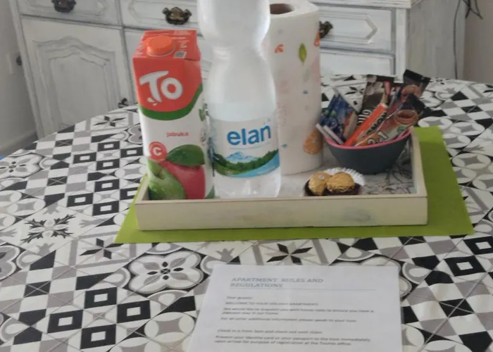 U Iznimnoj Blizini Mora Za Miran Odmor 公寓