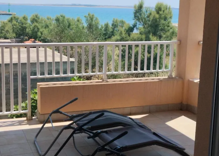 U Iznimnoj Blizini Mora Za Miran Odmor *