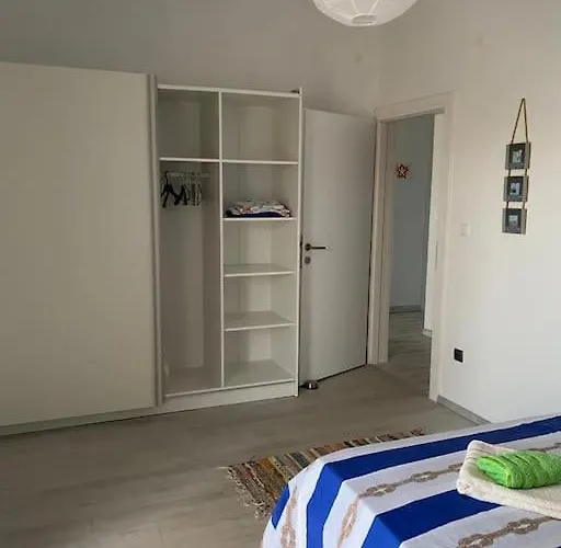 아파트 U Iznimnoj Blizini Mora Za Miran Odmor *